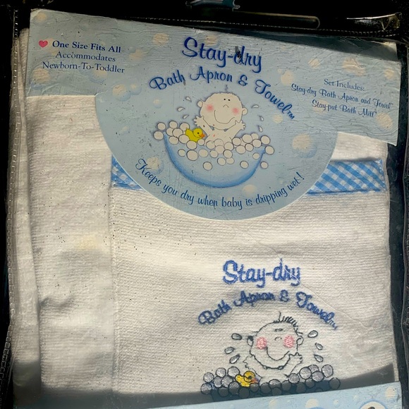 Stay-Dry Bath Apron & Towel - Picture 1 of 4